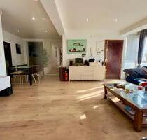Lichtdurchflutetes, komplett renoviertes 4-Schlafzimmer-Apartment - Berlin Reinickendorf