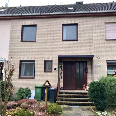 Foto - Grosszügiges, gehobenes Reihenhaus in ruhiger Lage