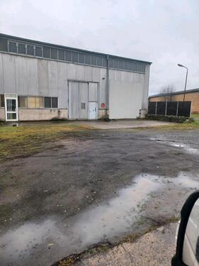 Foto - Halle ca. 240m² + Freifläche , abgeschlossenes Gelände