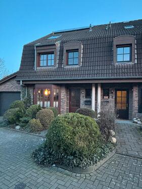 Foto - DHH mit 4 Zi GarageKellerGarten in Pulheim-Dansweiler