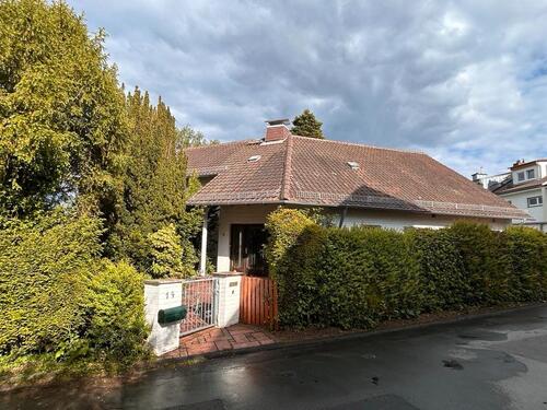 Foto - 9 Zimmer Einfamilienhaus zum Kaufen in Oberursel (Taunus)