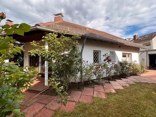 Foto - 9 Zimmer Einfamilienhaus in Oberursel (Taunus)