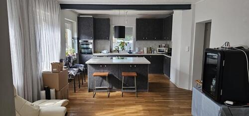 Foto - Zentrale Wohnung, drei Zimmer, optional mit Garten und Garage