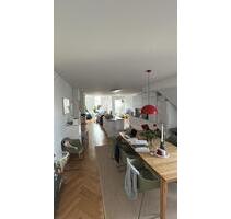 Nachmieter ab 1.10. 136 qm, 3,5 Zimmer, Dachgeschoss - Berlin Charlottenburg-Wilmersdorf
