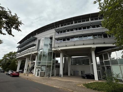 Foto - Gewerbefläche mit Lastenaufzug für Onlinehandel oder Werkstatt