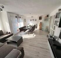 Großzügige 4,5-Zimmer Wohnung mit 4 Balkonen - komplett renoviert - Stuttgart Stuttgart-West