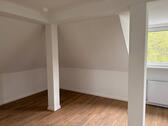 Foto - 2 Zimmer Dachgeschoßwohnung zur Miete in Düsseldorf