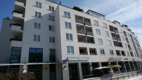 Foto - 1 Zimmer, frisch renoviert , toller Ausblick, kl. Balkon, gr. Kel