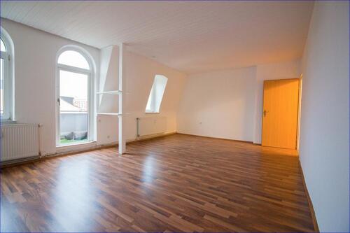 Foto - Zentrale Lage trifft auf charmantes Wohnambiente – Ihre neue Dachgeschosswohnung wartet!