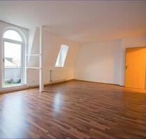 Zentrale Lage trifft auf charmantes Wohnambiente – Ihre neue Dachgeschosswohnung wartet! - Wilhelmshaven