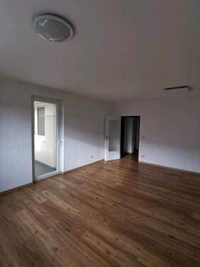 Foto - Charmante 4-Zimmer-Wohnung mit Balkon EG