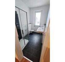 Helle 4-Zimmer Wohnung, neu saniert, Stadtmitte mit Balkon 12 m² - Hof Altstadt