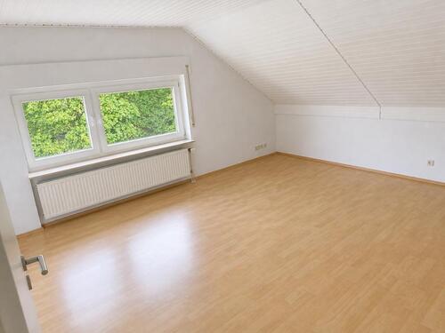 Foto - 4-Zimmer-Wohnung in Bischofsheim ab 01.07.26