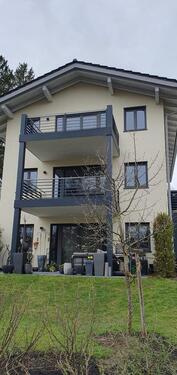 Foto - Großzügige 2 Zimmer Terrassenwohnung in 3 Familienhaus