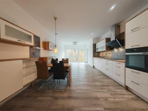 Foto - Neuwertige Wohnung in zentraler, ruhiger Lage *PROVISIONSFREI*