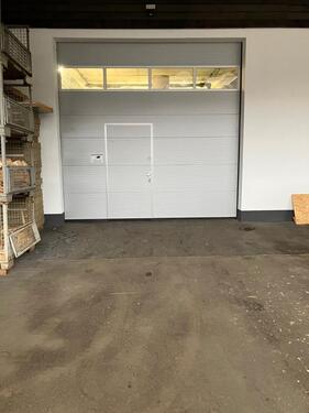 Foto - Gewerbehalle Lagerhalle mit Überdachung, gesamt 225m²