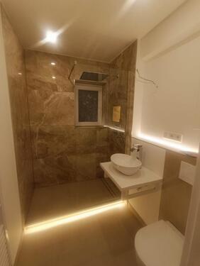 Foto - Exklusive kernsanierte 3-Zimmer Wohnung mit Designerbad, & Balkon