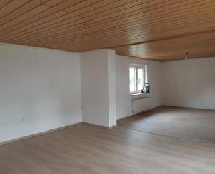 4 Zimmer Wohnung - 700,00&nbsp;EUR Kaltmiete, ca.&nbsp; 98,00&nbsp;m&sup2; in Mücke (PLZ: 35325)