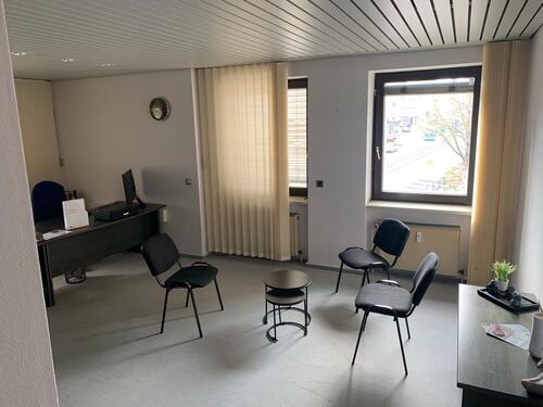 Foto - PRÄMIE FÜR NACHMIETER: Zentrales Büro in Pirmasens