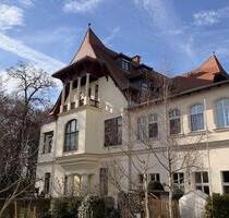 Exklusive 4-Zimmer-Maisonette - große Terrasse + EBK+Kamin+Carport im Limburgerpark in 04279 Leipzig