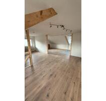 Helle 3-Zimmer-Dachgeschosswohnung – 70 m² - Schönwald im Schwarzwald