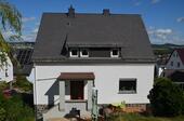 Foto - Provisionsfrei: Freistehendes Einfamilienhaus mit großem Garten