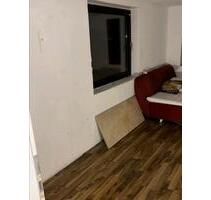 Einfamilienhaus drei Zimmer 100 Qm große Garage und - Gelnhausen