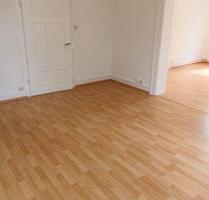 Großzügig wie in einer Villa wohnen! Helle 117m² 4,5 Zi.-Wohnung in ruhiger grüner Lage mit Garage! - Hessisch Oldendorf