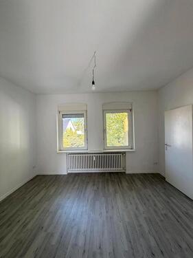 Foto - 5-Zimmer-Wohnung (1. OG + Dachgeschoss) zu vermieten – ca. 100 m²