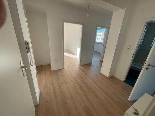 Foto - Erstbezug nach Kernsanierung 4Zi Wohnung, 77qm, Balkon, Aufzug,