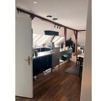 Wohnen in der alten Schule von Haselau – Moderne Dachgeschosswohnung mit Elbblick - Haseldorf