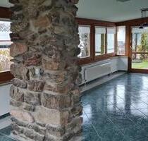 Erdgeschoßwohnung 3 Zimmer mit großem Garten + Wintergarten - Frauenau