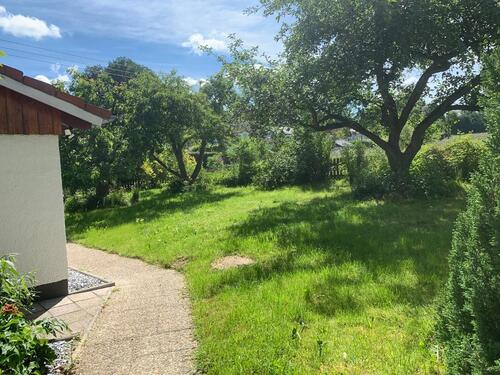 Foto - 4-Zimmer-Erdgeschoßwohnung mit großem Garten