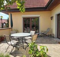 Charmantes Einfamilienhaus mit großzügigem Grundriss und Wohlfühlatmosphäre - Kleinlangheim