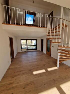 Foto - 4,5 Zimmer Maisonette Wohnung - 1.450,00&nbsp;EUR Kaltmiete, ca.&nbsp; 111,00&nbsp;m&sup2;
