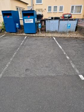 Foto - Parkplatz zu vermieten - 60,00 EUR Miete,