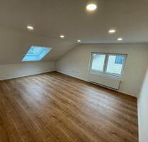 Sanierte + Große 3,5-Zimmer Wohnung mit Parkplatz - Aalen Zentrum