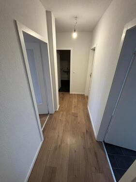 Foto - **Frisch Renoviert** Perfekt geschnittene 3-Zimmerwohnung MIT BALKON!!!