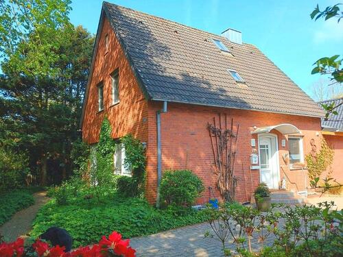 Foto - Idyllisches und geräumiges Einfamilienhaus, provisionsfrei!