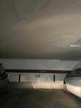 Foto - Tiefgaragenstellplatz zum vermieten bei Augsburger City Galerie