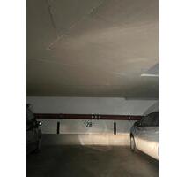 Tiefgaragenstellplatz zum vermieten bei Augsburger City Galerie