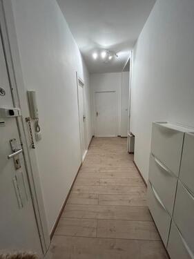Foto - Helles WG-Zimmer in zentraler Lage Reinickendorf (Altbau - ruhig)