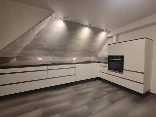 Foto - Nachmieter für gemütliche & teilmöblierte 3-Zimmer-DG-Wohnung