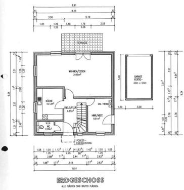 Foto - Freistehendes Einfamilienhaus mit großem Grundstück