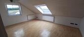 Foto - Renovierte 90 m² DG-Whg, Garage&2SP, Keller, EBK, Dusche&Wanne
