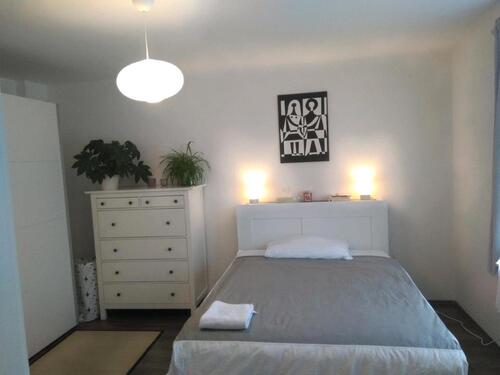 Foto - WG - für eine Frau! - 450,00&nbsp;EUR Kaltmiete, ca.&nbsp; 85,00&nbsp;m&sup2;