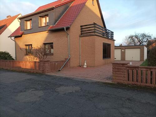 Foto - Einfamilienhaus mit Einliegerwohnung, verklinkert, freistehend