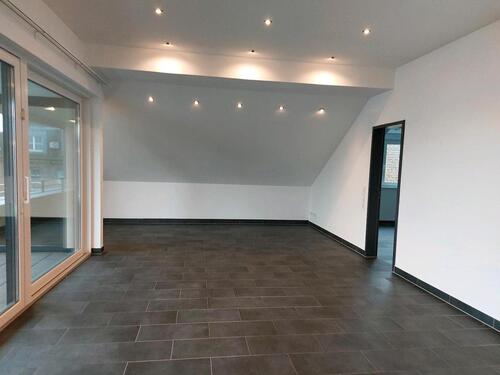 Foto - Exklusive Penthouse Wohnung mit großer Loggia zur Miete
