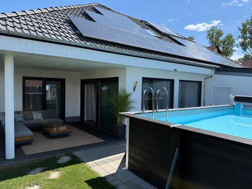 Foto - Bungalow-Highlight: Modern wohnen + ca. 120 m2 zusätzliche Fläche