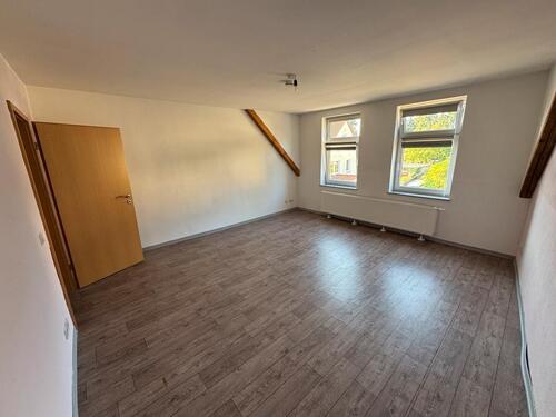 Foto - 5 Raum Wohnung 105qm - 720,00&nbsp;EUR Kaltmiete, ca.&nbsp; 105,00&nbsp;m&sup2;